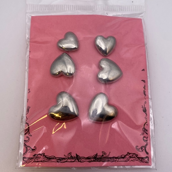 Jewelry - 🎁 3 For $15. NWT!! Set of 3 silver tone puffed heart stud earrings